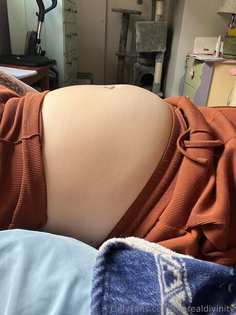 Therealdivinity best model pictures