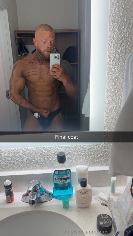 Musclemurph erotic model photos