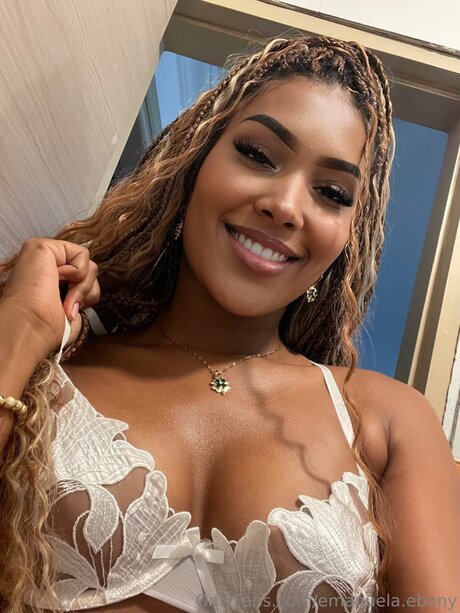 Emanuela Ebony star perfect pictures