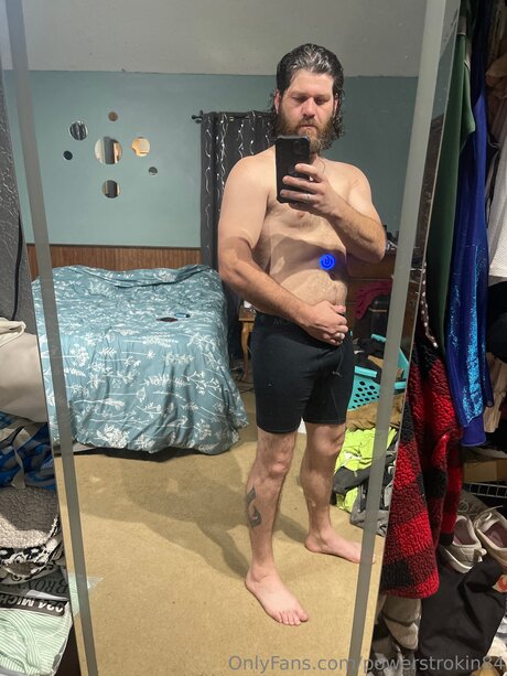 Powerstrokin84 star erotic picture