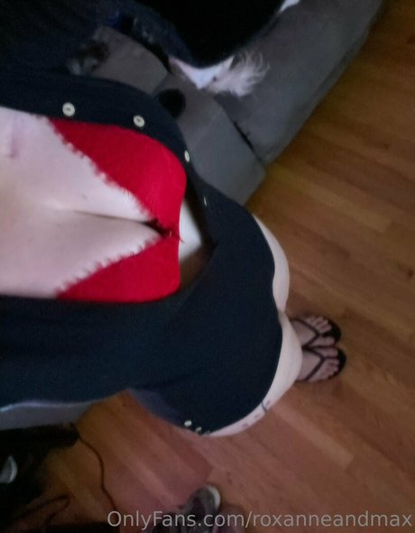 roxanneandmax swingers model hot archive