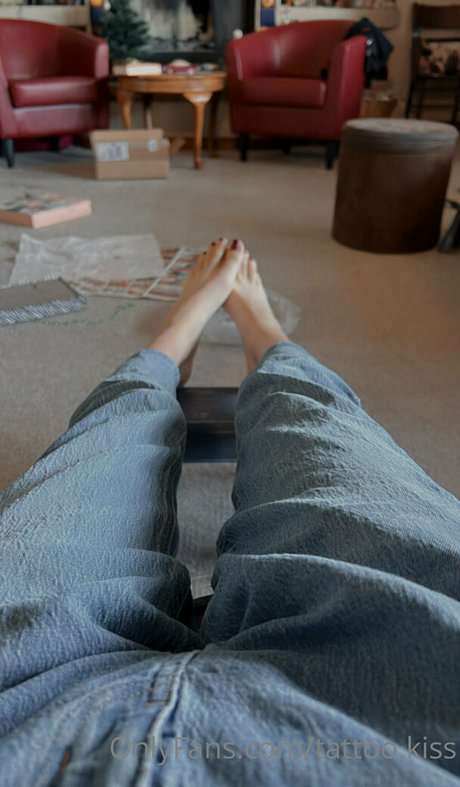 tattoo kiss naked pornstar archive