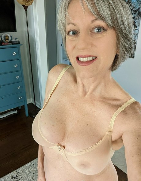 morina pornstar nude picture