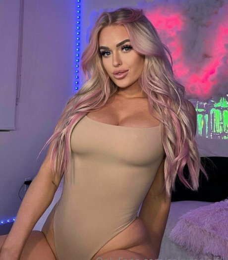 naked trans onlyfans art naked picture