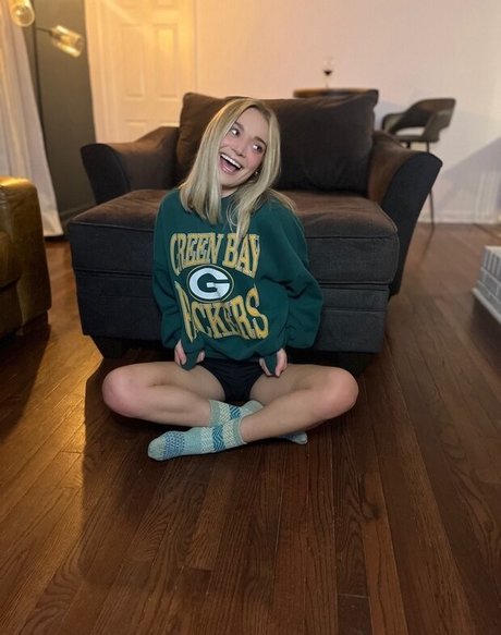 Natalie Decker high quality star pics