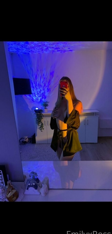 emilyxross pornstar pretty pics