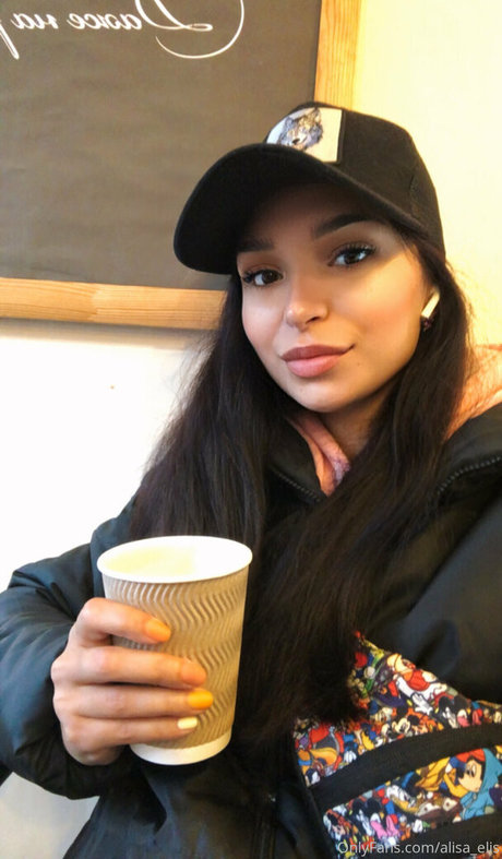 golden zlata sexy star photos