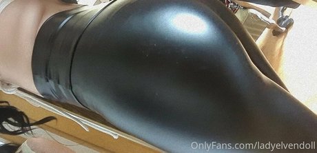ladyelvendoll naked pornstar image