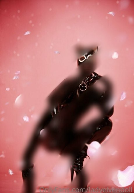 ladyelvendoll star exclusive pictures