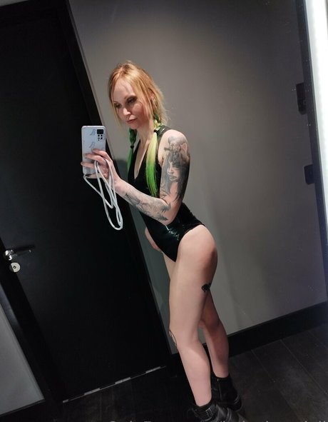 ladyelvendoll high quality pornstar photo