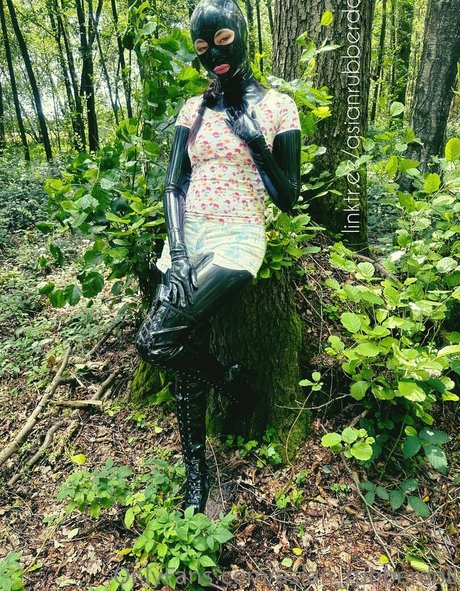 asian rubberdoll model exclusive pictures