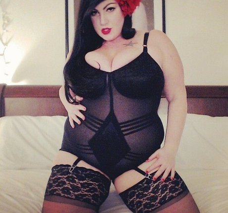 ShellyGreyBBW hd star images