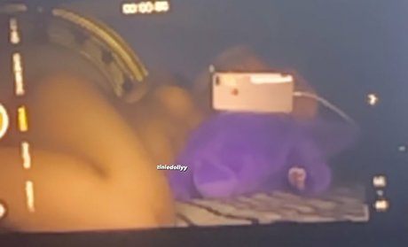 tiniedolly pretty pornstar image