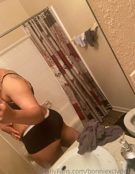 bonniexclyde18 xxx actress gallery