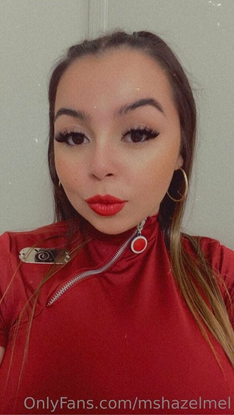 mshazelmel sexy model photo