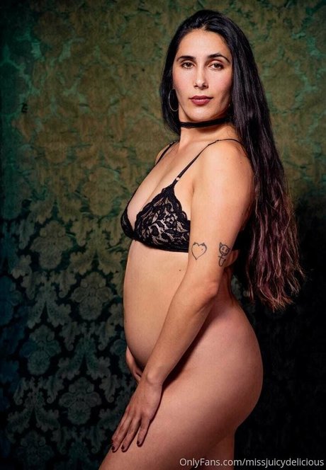 ladyjuicybrunette star pics