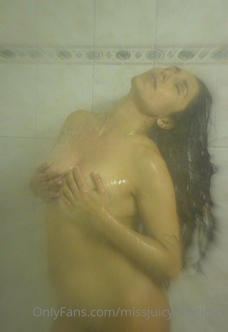 ladyjuicybrunette pornstar beautiful archive