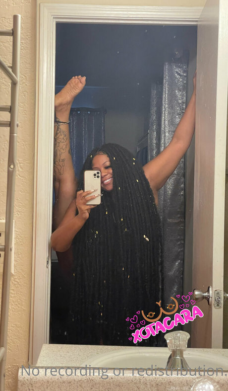 xotacaraa model high quality pics