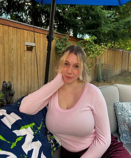 Sxphstel hot actress image