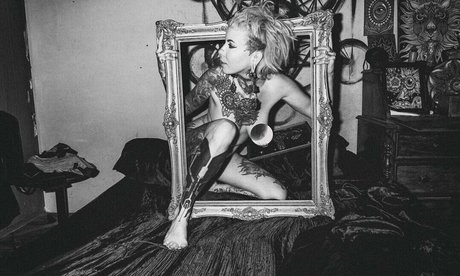 Calopsyco art model photos