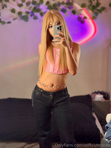 Softcutedead nude actress picture