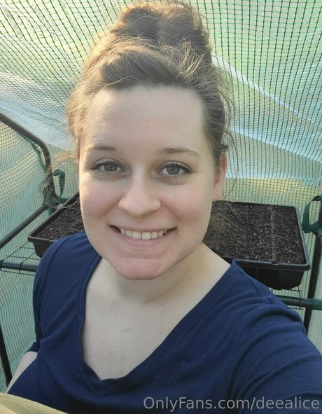 deealice pornstar art picture