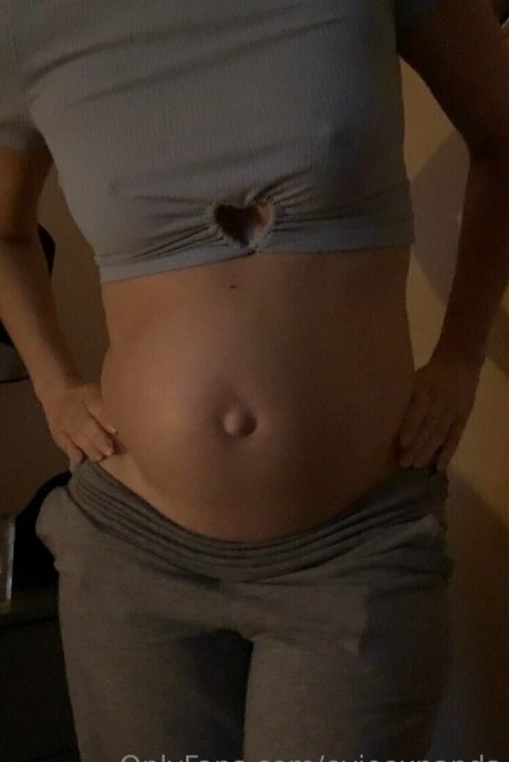 evieexpands sexy pornstar image