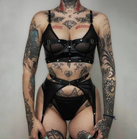 yami liia star perfect image