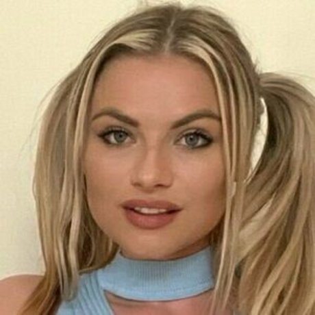 bendybellaacox pretty model galleries