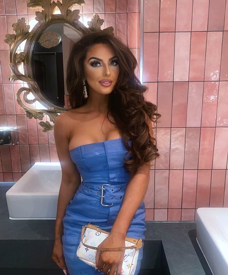 Kayleigh Rose Dematos star adult gallery