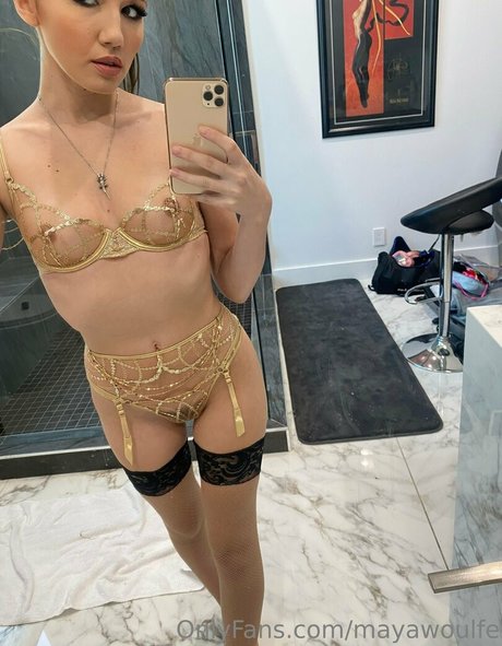 mayawoulfe star nude archive