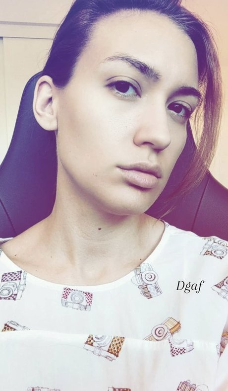 Erin Steeby naked model galleries