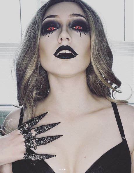 MaisieLynnie sex actress archive