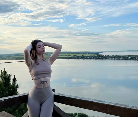 lilu20 nudes model pictures