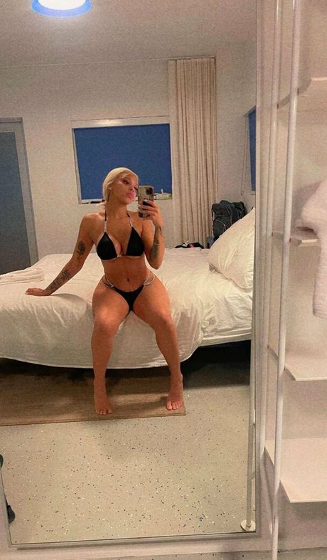 kayyykittyXXX perfect star image