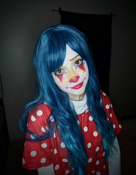 Clown Girls pornstar erotic img