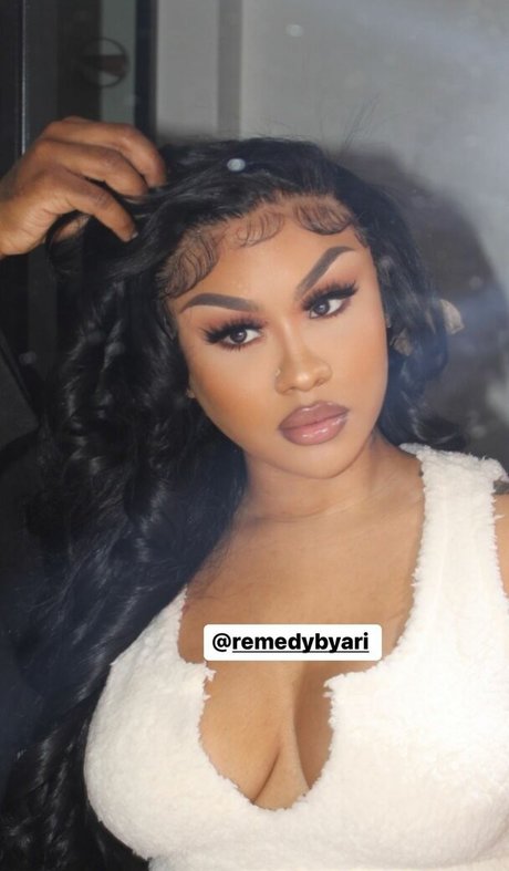 Ari Fletcher perfect actress photo