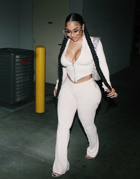 Ari Fletcher model exclusive pic