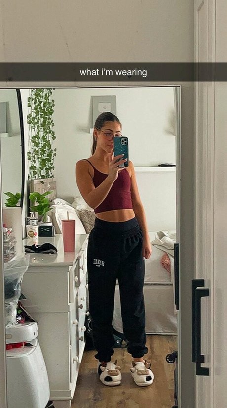 Jenna Sinatra sex model pics