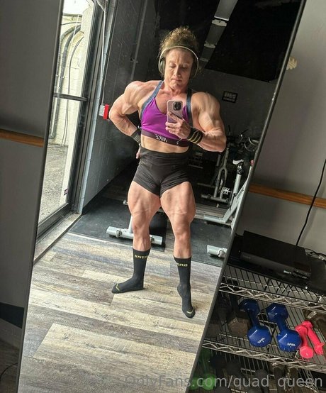 Quad queen hot pornstar img