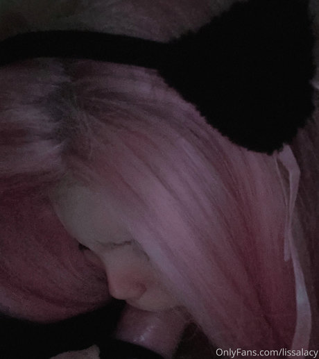 LissaLacy pornographic model picture