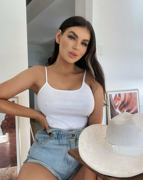 nicolethorne pornstar erotic picture