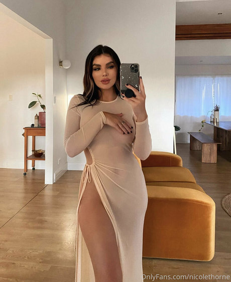 nicolethorne beautiful actress pics