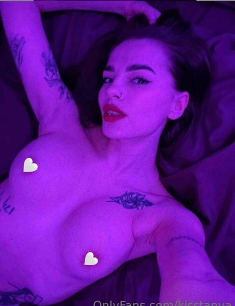 Kisa Tanya beautiful model img