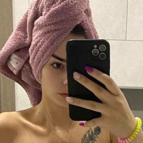 Kisa Tanya star porn pics