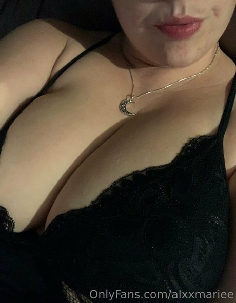 alxxmariee nice model picture