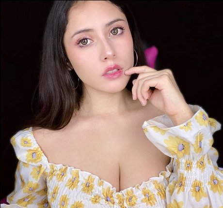 Vivi Alto best model pictures