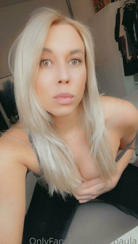 benzpaula exclusive actress gallery