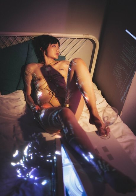 aooomi star nude gallery