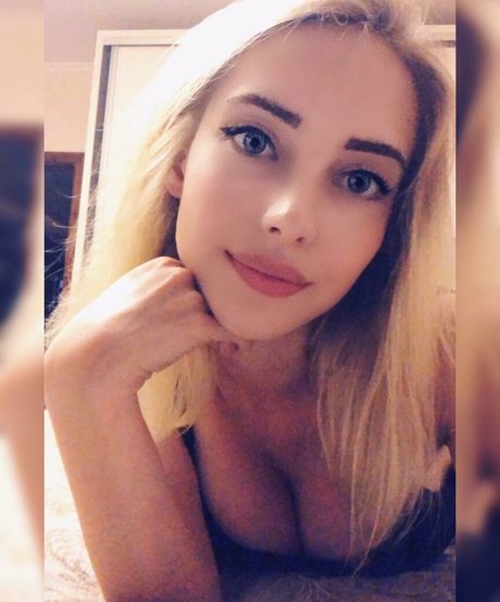 Alissa Strekozova star art photos